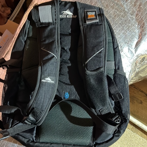 Sports illustrated high sierra black new backpack - Picture 4 of 6